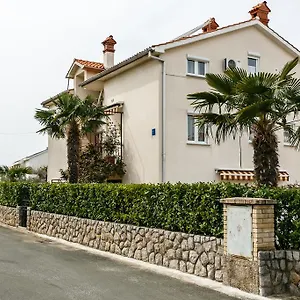 Gostinjska kuća Cvelic, Malinska